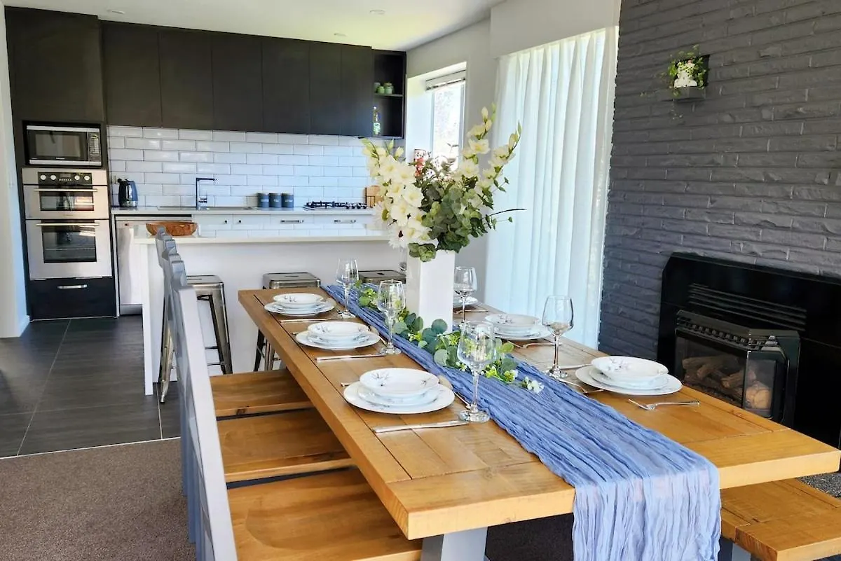 Spacious 5Bdr 2Ba 2Lr Plus Sleepout Family Home Κράισττσερτς