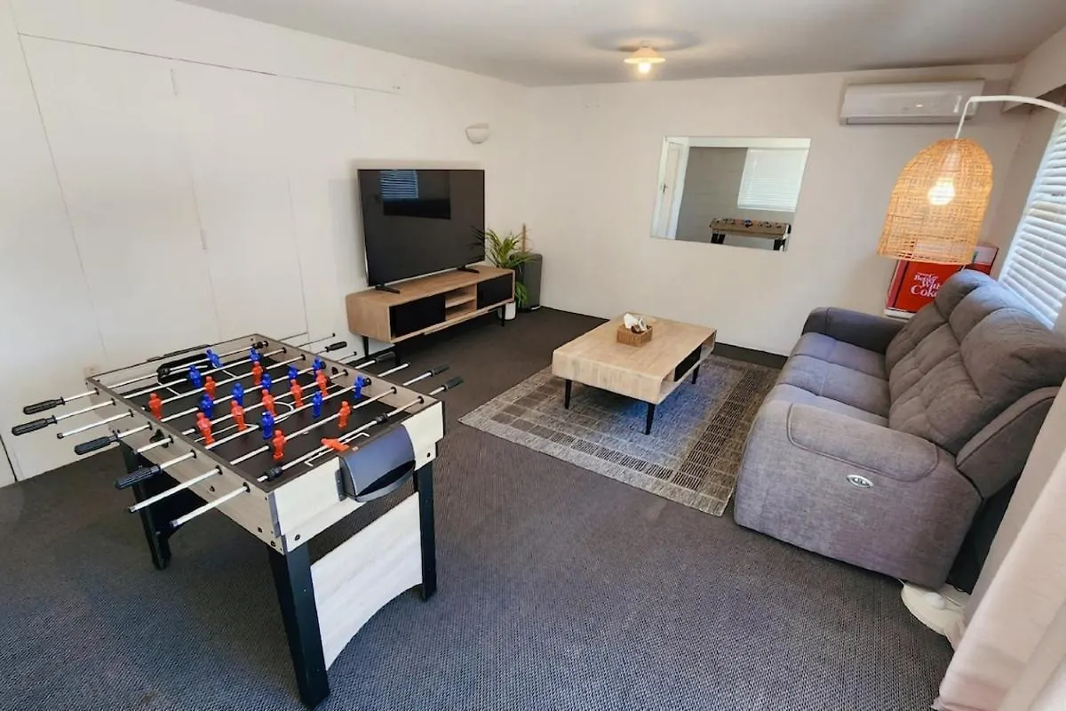 Spacious 5Bdr 2Ba 2Lr Plus Sleepout Family Home Κράισττσερτς