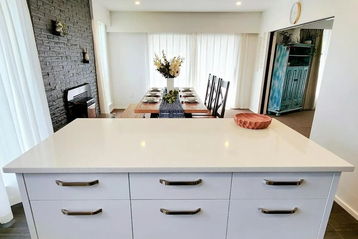 Spacious 5Bdr 2Ba 2Lr Plus Sleepout Family Home Christchurch
